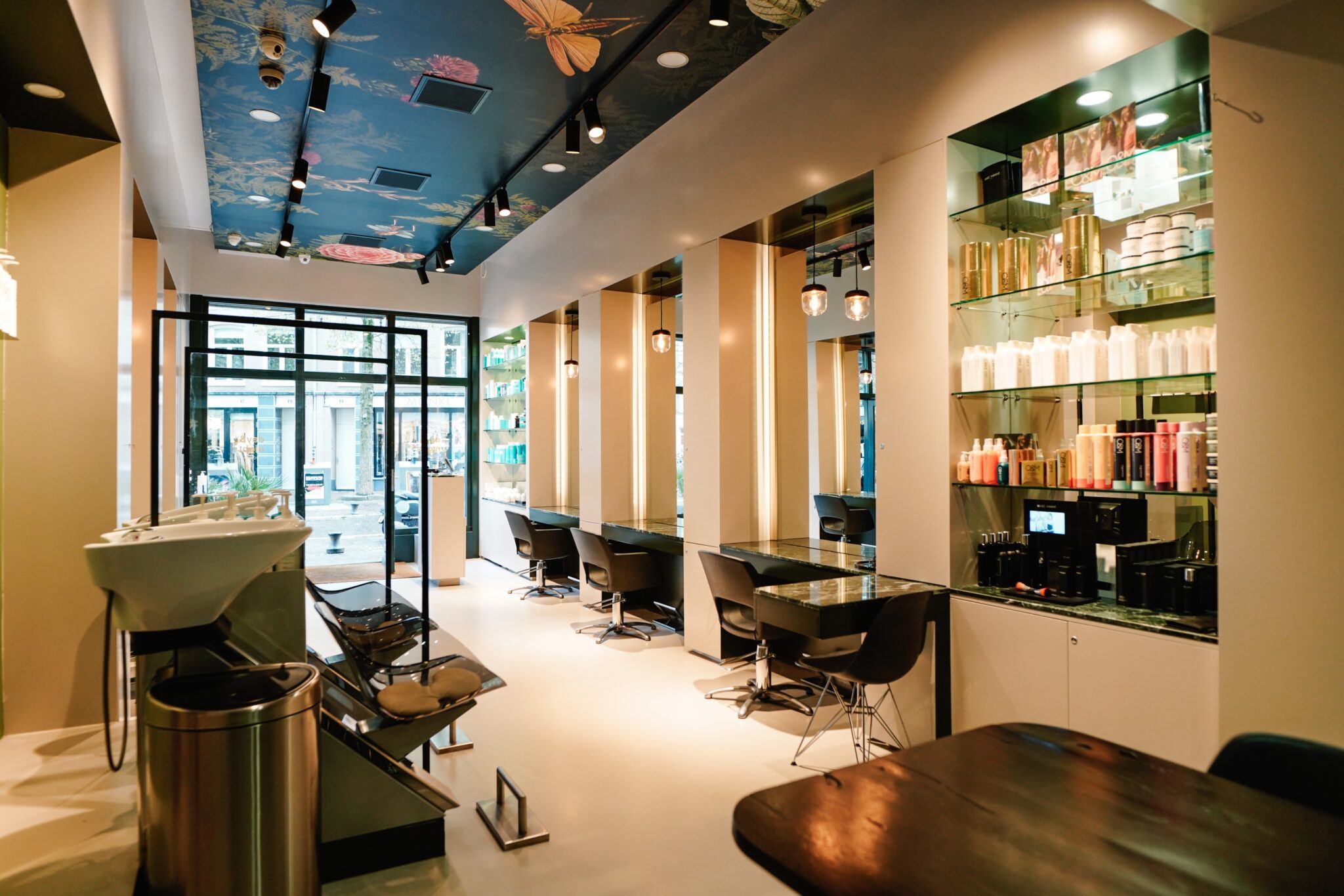 Hair salons in Amsterdam day&night Hairdressers